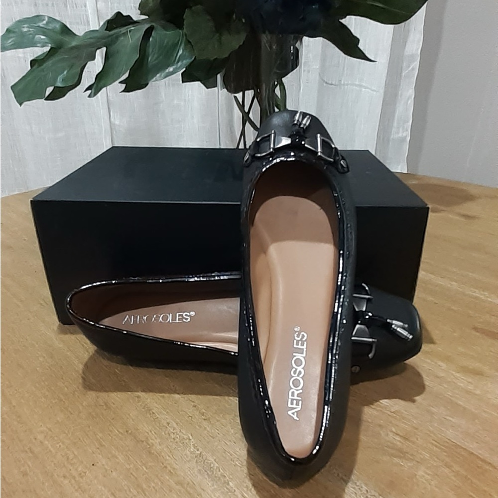 New Aerosoles Black FlatMatte with patent detailing around the border.. - Picture 2 of 2